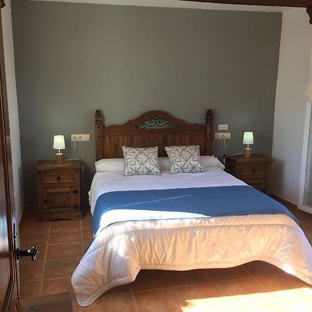 Hostal Rural La Casa Verde Cheles Екстериор снимка