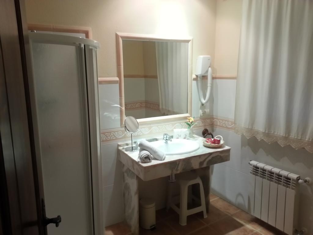 Hostal Rural La Casa Verde Cheles Екстериор снимка